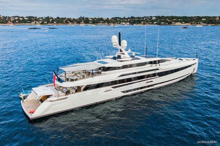 K2 yacht exterior 45