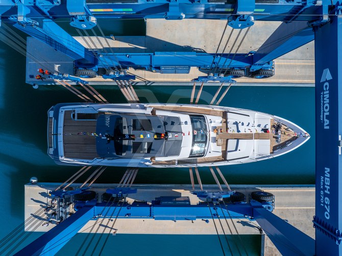 MM yacht interior 5