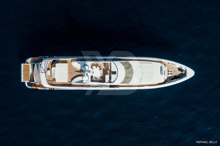 Aurelia yacht exterior 11