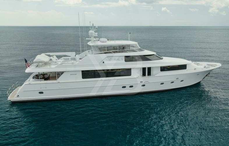 Natural 9 yacht exterior 2