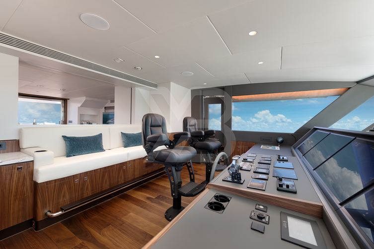 Horizon FD100 /911 yacht interior 26