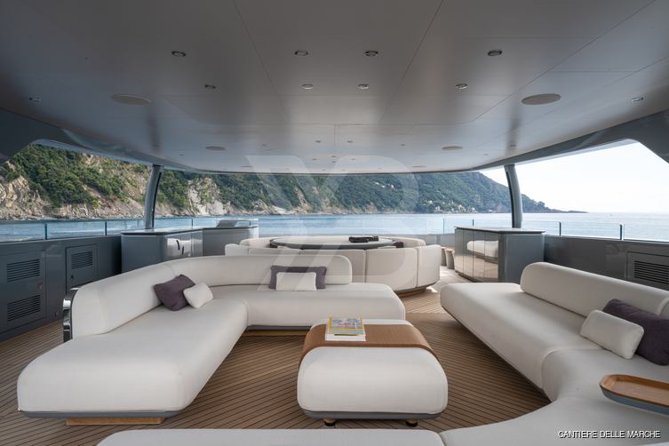 RJ yacht interior 12