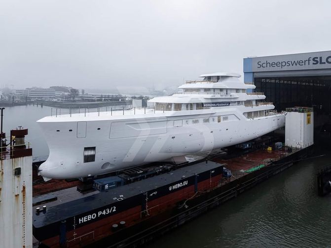 Feadship 715 yacht exterior 8