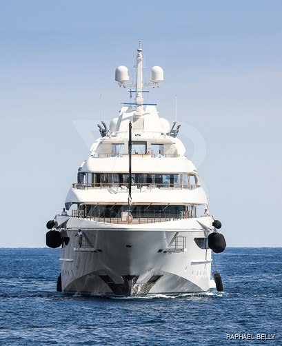 Mimtee yacht exterior 3