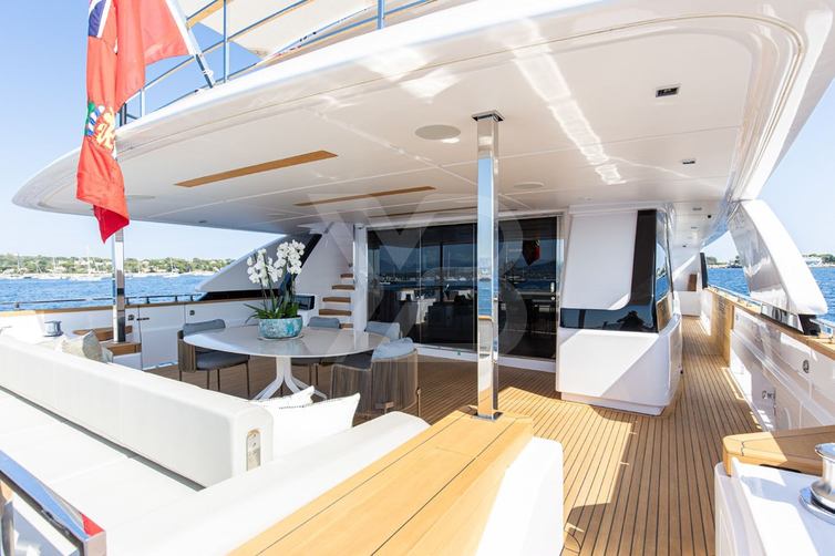 Haiami yacht interior 10