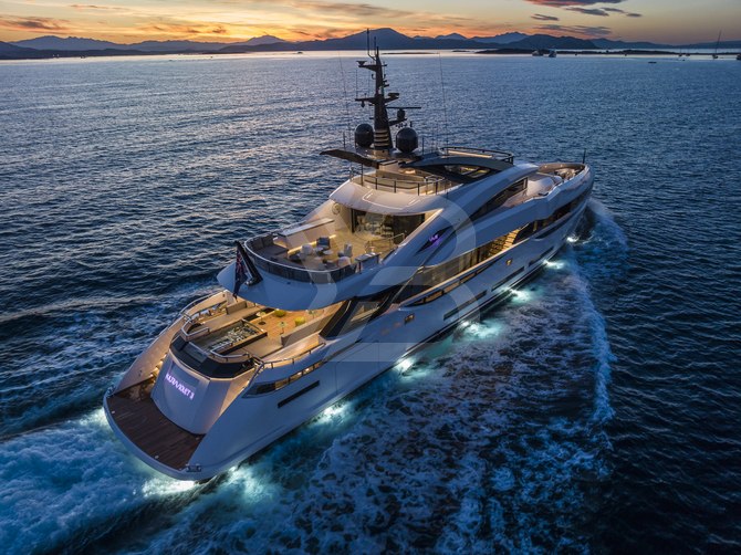 I Am yacht exterior 7