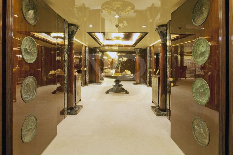 Lady Moura yacht interior 8