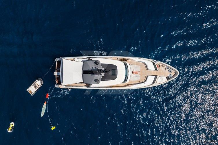 Sahasa yacht interior 9