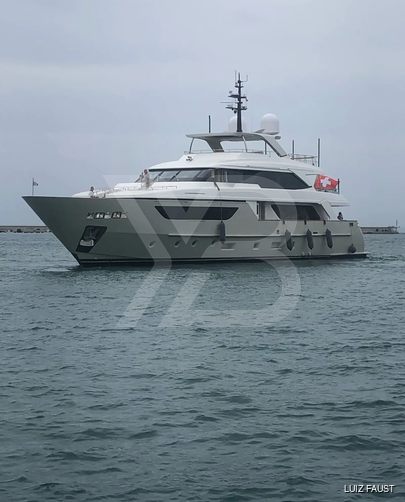 Kia Ora yacht exterior 2