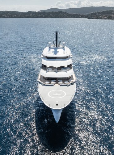 Renaissance yacht exterior 13