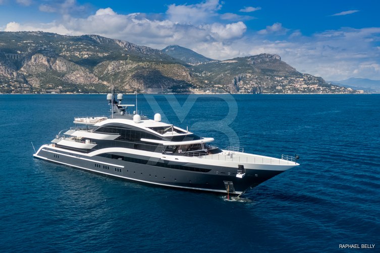 Dar yacht exterior 34