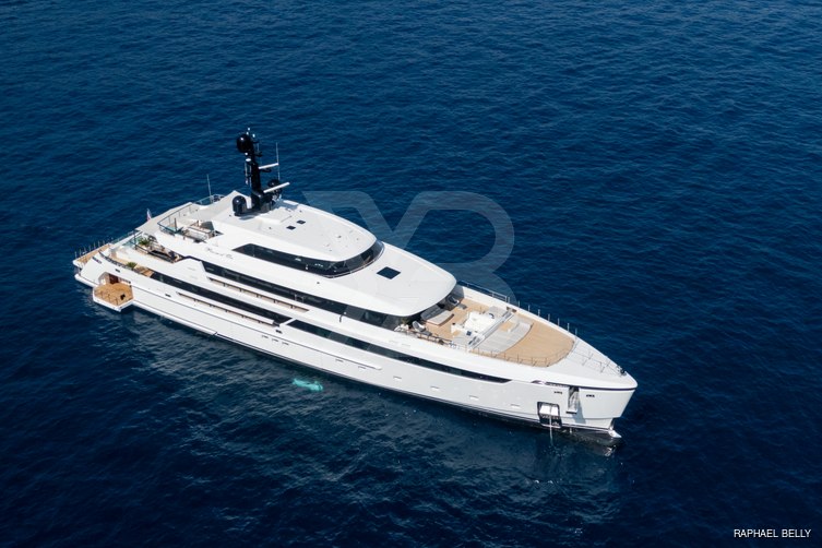 Rose d'Or yacht exterior 8