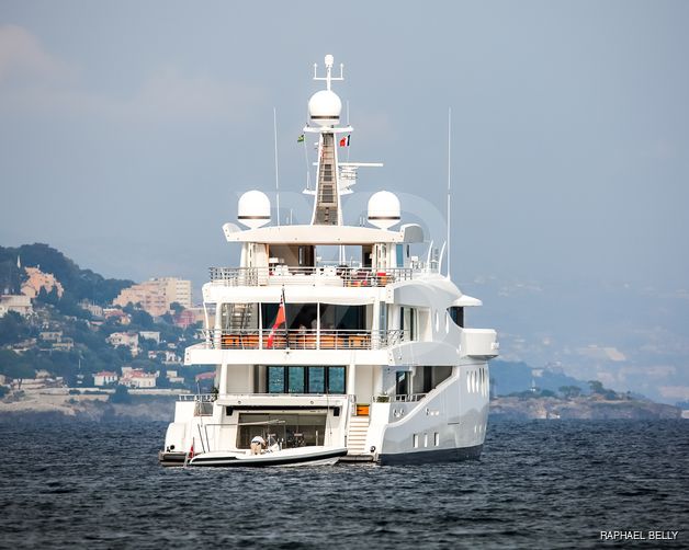 Madame Kate yacht exterior 9