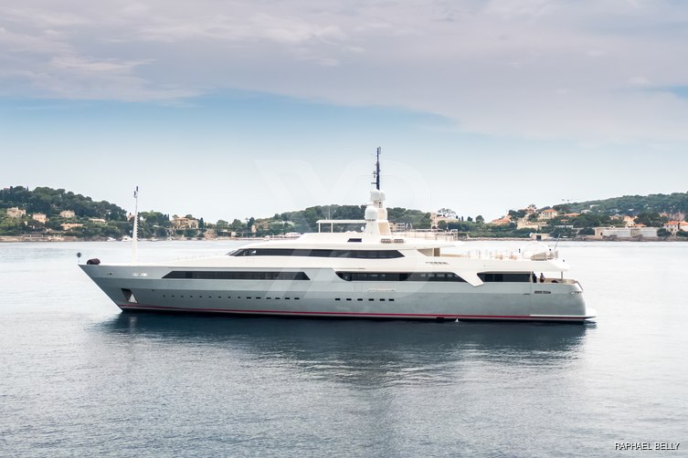 Vicky yacht exterior 27