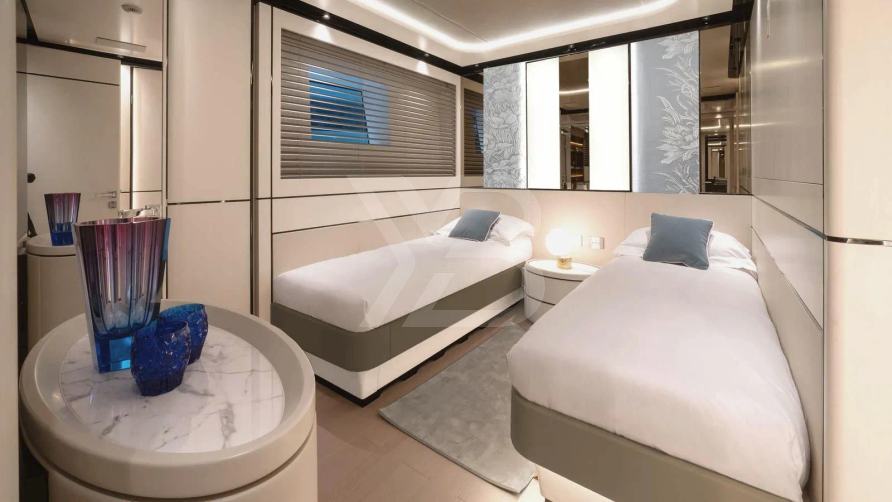 Eva4Eva yacht interior 30