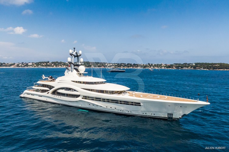 Anna yacht exterior 36