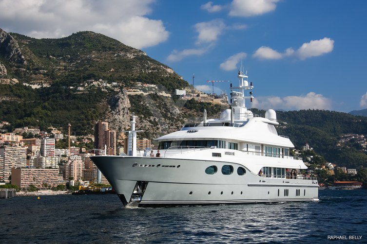 Fortunate Sun yacht exterior 6