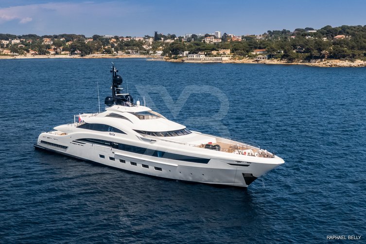 Yalla yacht exterior 3