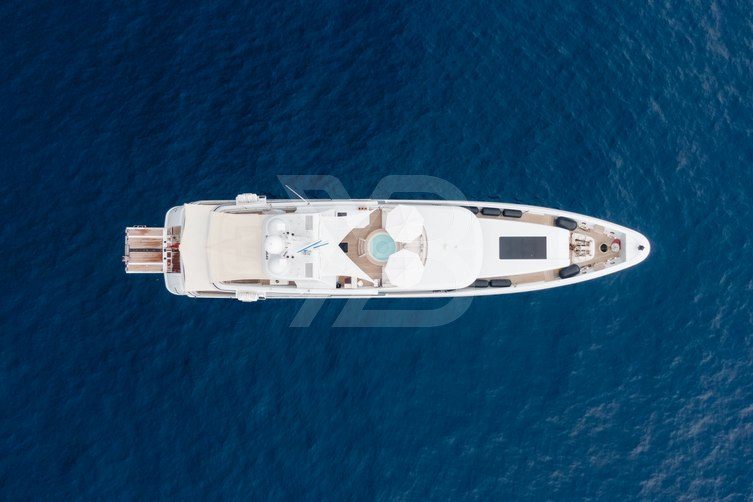 Bella yacht exterior 7