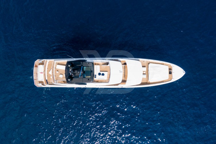 Cloud 9 yacht exterior 4