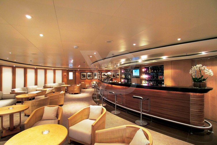 Turama yacht interior 8