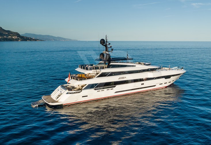 Parillion yacht exterior 2