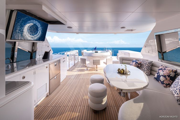 FD80 /15 yacht interior 3