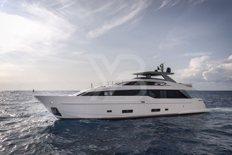 SL90A/832 yacht exterior 2