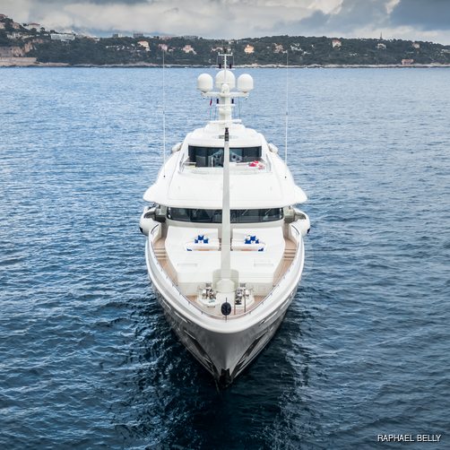 Z yacht exterior 3