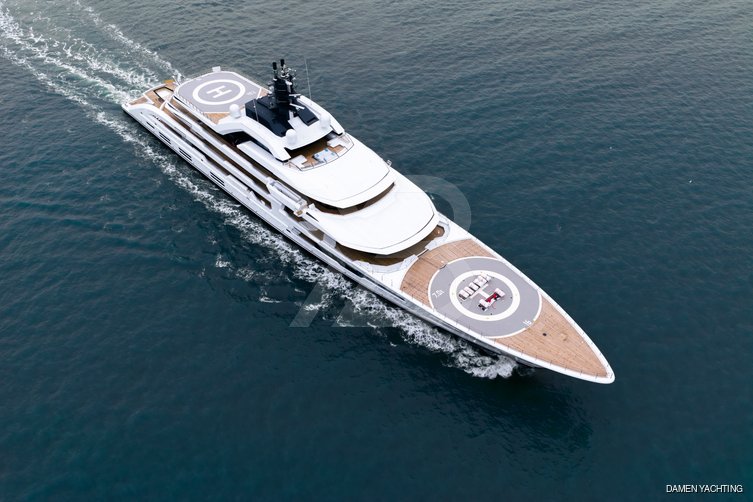 Tanzanite yacht exterior 4