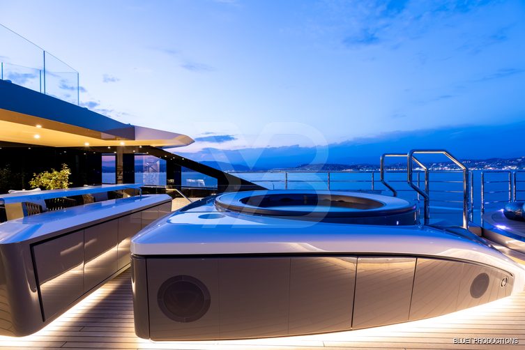 Casino Royale yacht exterior 71