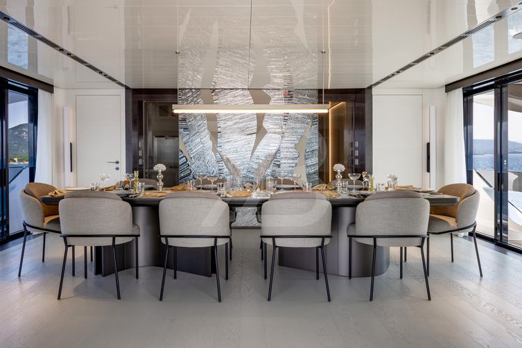 Acqua Chiara yacht interior 9