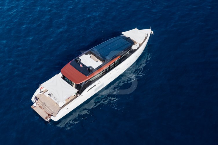 Anmax yacht exterior 5