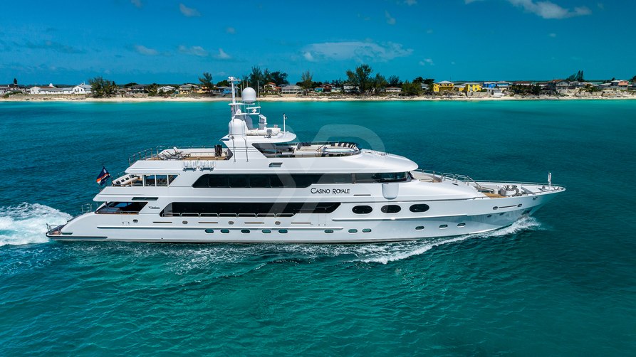 Lady Elaine yacht exterior 7