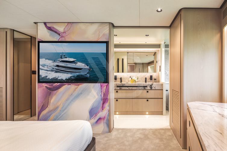 Amethyst yacht interior 28