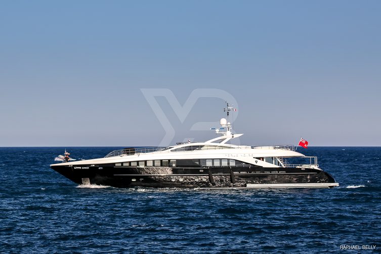 Ailish V yacht exterior 3