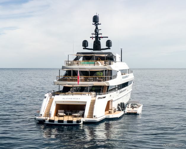 Alchemist yacht exterior 14