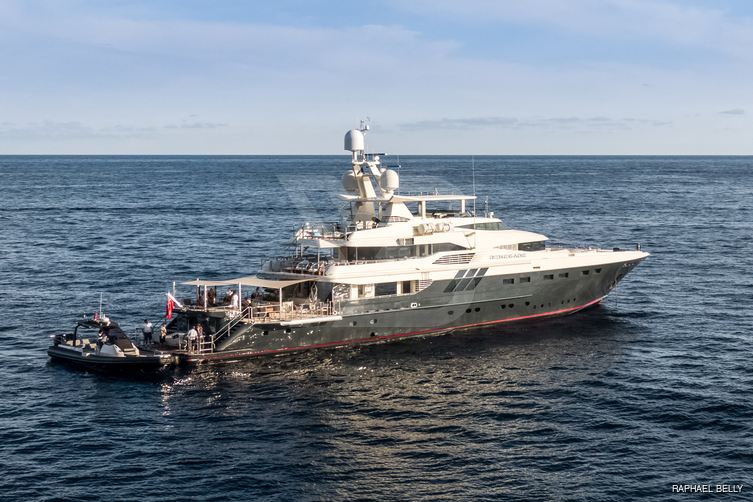 Renegade yacht exterior 11