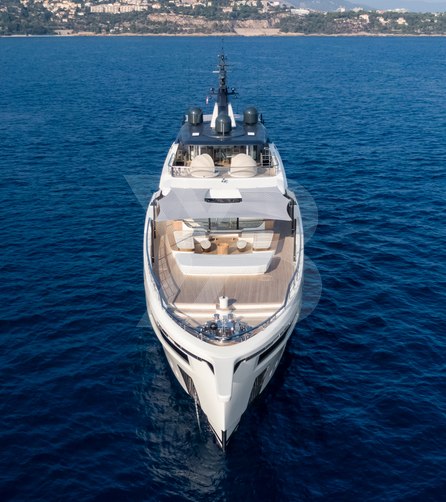 IVAH511 yacht exterior 3