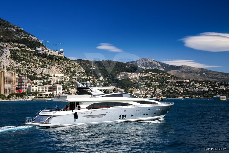 Apmonia yacht exterior 5