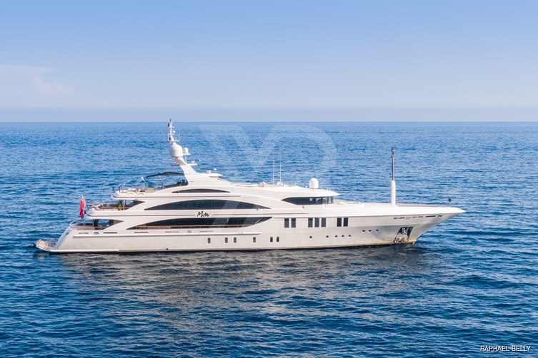 La Blanca yacht exterior 22