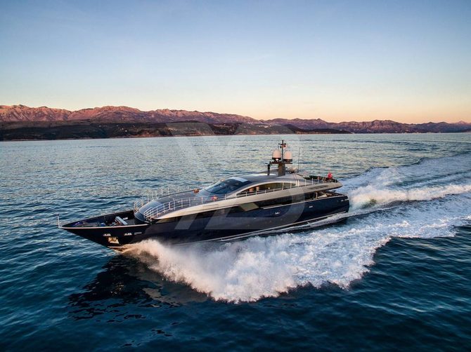 Lucky Me Yacht Academy yacht exterior 4