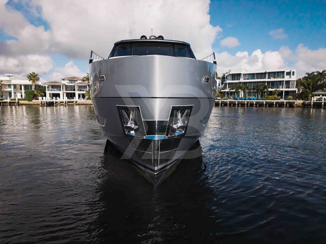 Ocean Alexander 28E/05 yacht exterior 4