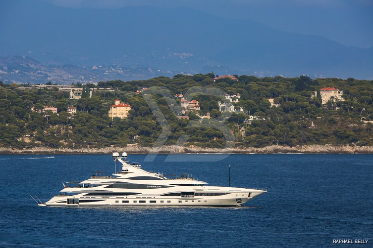 Lionheart yacht exterior 20