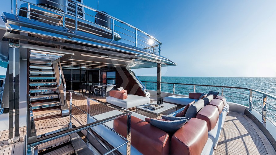 Kinship yacht exterior 4