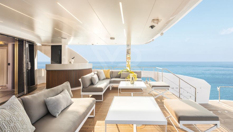 Ocean Lily yacht exterior 25