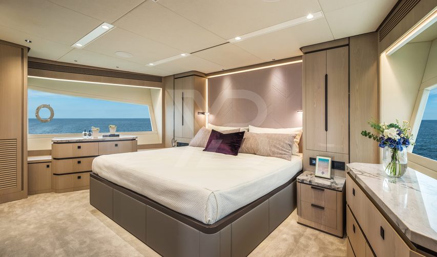 Amethyst yacht interior 25