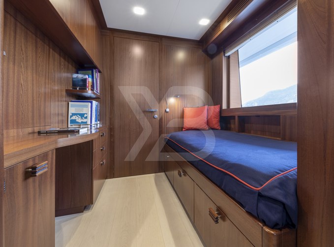 Crowbridge yacht interior 33