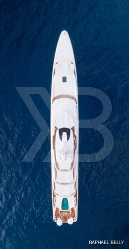 H3 yacht exterior 16