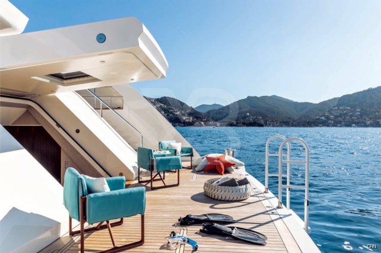 Rio yacht exterior 6